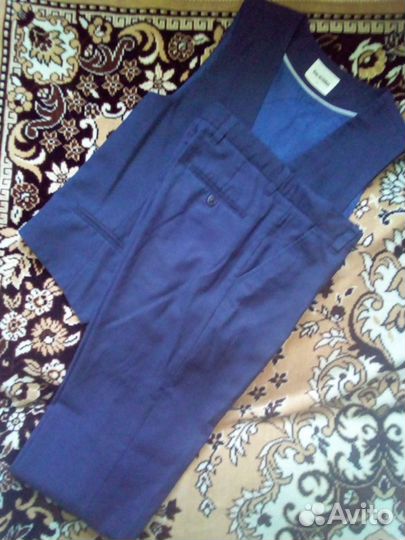 Костюм для мальчика с жилеткой