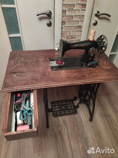 Швейная машинка бу СССР