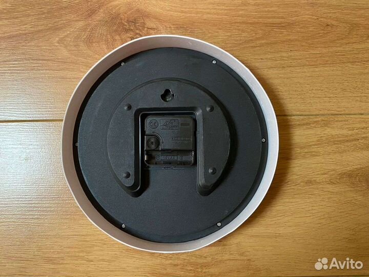 Часы настенные. Новые