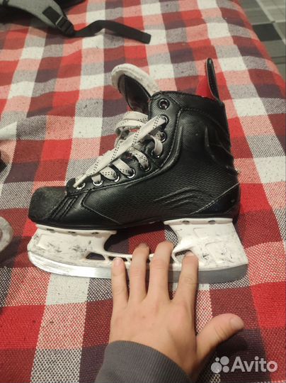 Коньки bauer с чехлами