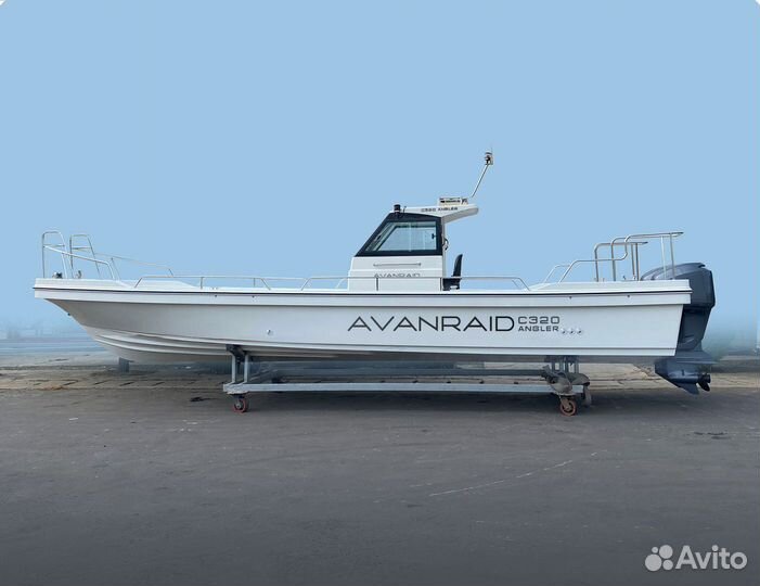 Катер Avanraid C320 Angler