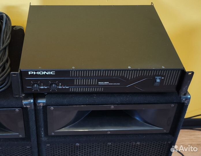 Усилитель Phonic 1500