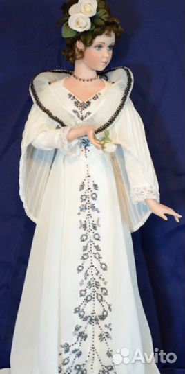 Кукла коллекционная фарфоровая