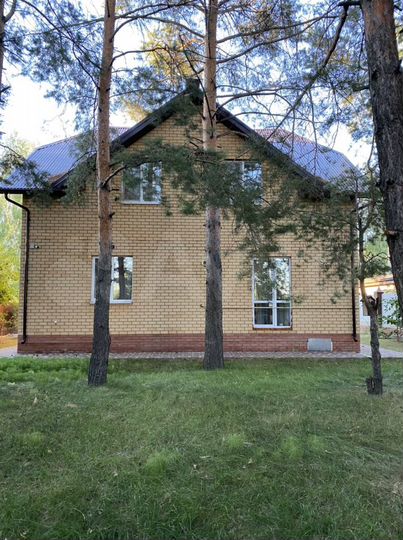 Коттедж 160 м² на участке 10 сот.