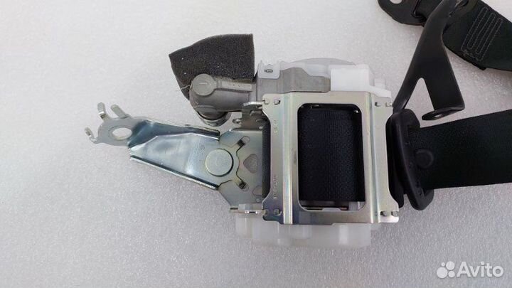 Б/У Б/У Ремень безопасности с пиропатроном