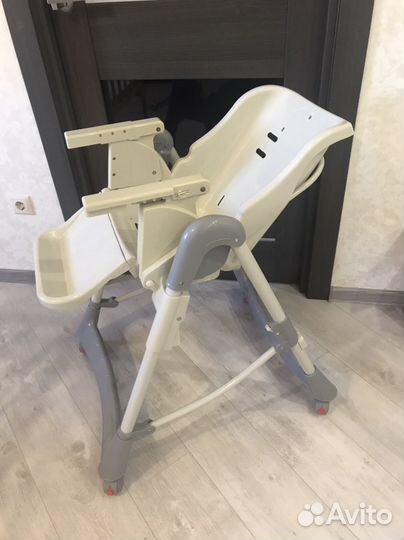 Детский стульчик для кормления