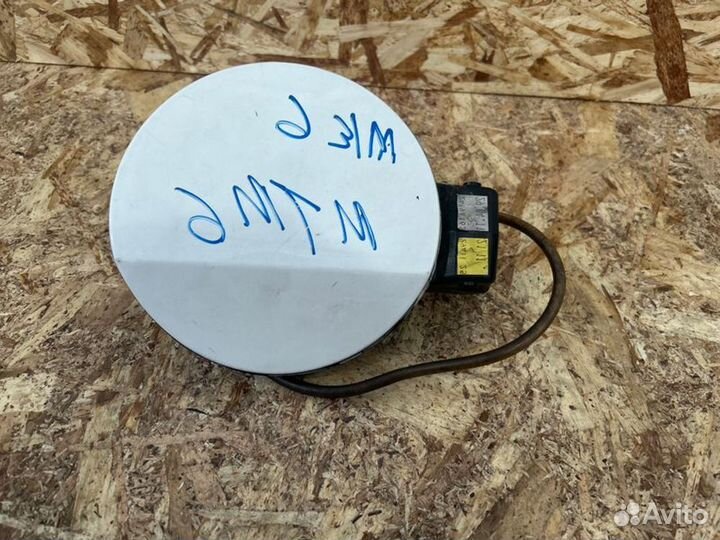 Лючок бензобака Volkswagen Golf GTI VI