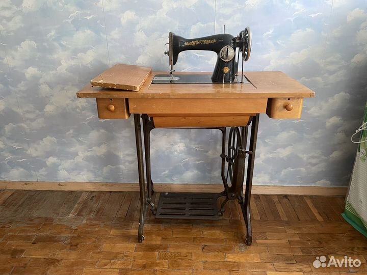 Швейная машинка пмз им. Калинина - бу