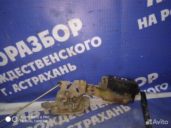 Передний правый замок двери Газ Волга 31105 седан