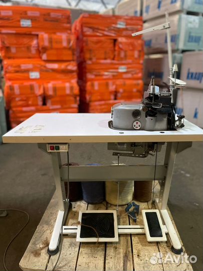 Оверлок Emery EM 252