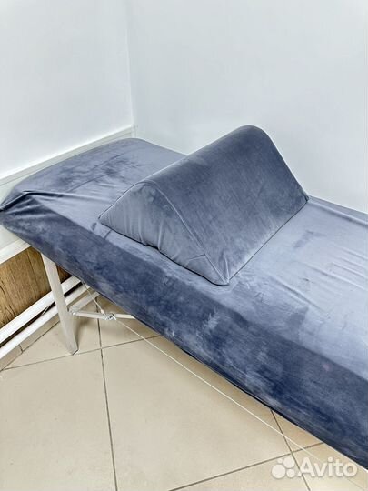 Кушетка косметологическая / массажный стол