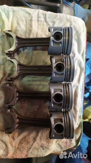 Поршень двигателя