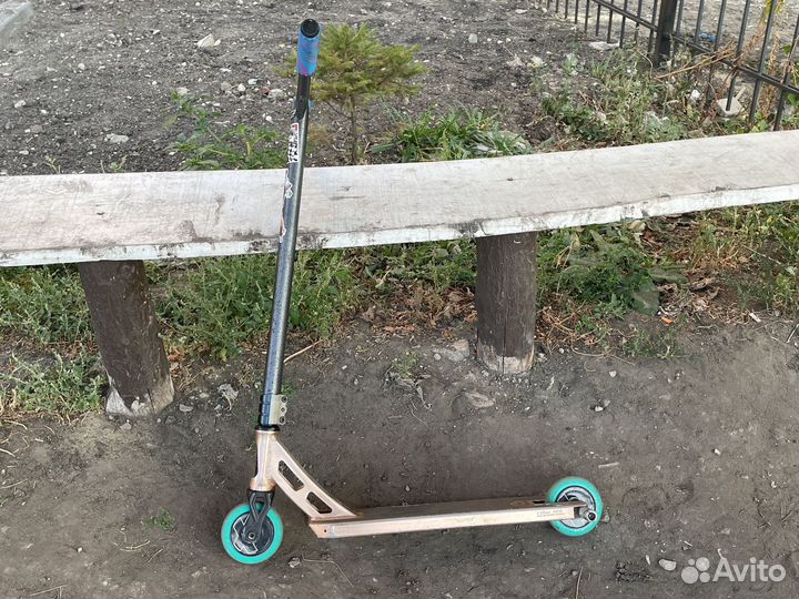 Трюковой самокат