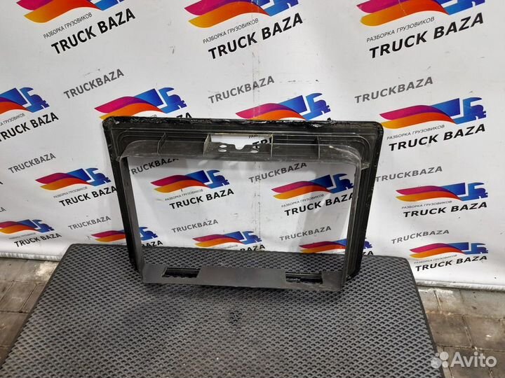 82295777 Рамка багажника Volvo FH