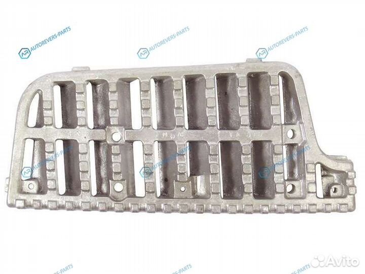 ST-IS97-520-C2 Вкладыш в подножку isuzu gigaexr al