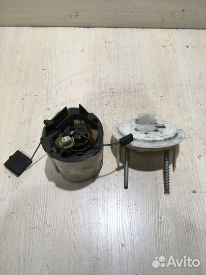 Топливный насос Mercedes Benz Е212