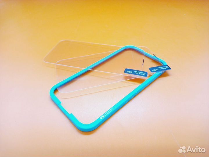 33738 Защитное стекло ESR для iPhone 14 Pro Max 2