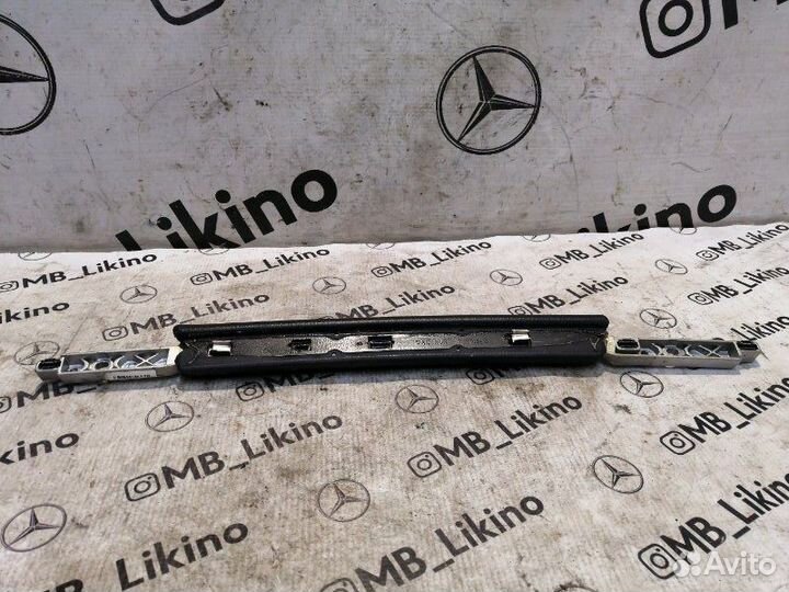 Ручка подлокотника правая Mercedes Gl X164