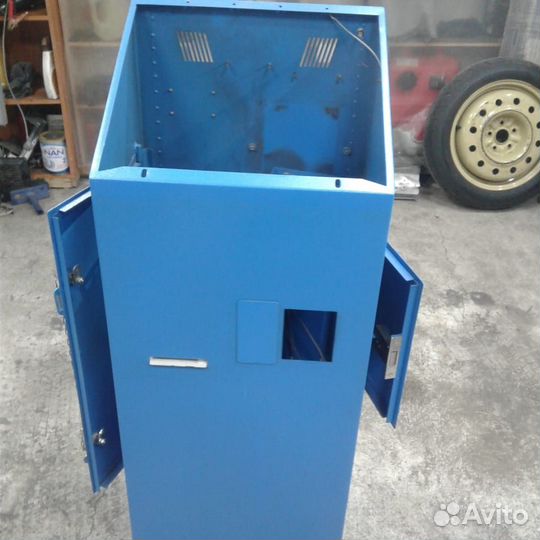 Металлический ящик (корпус) платежного терминала