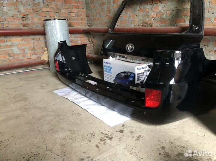 Бампер задний Toyota Land Cruisar 200