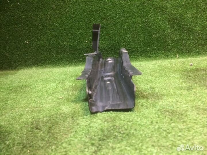 Кронштейн передний правый Lexus Rx350 2009-2015