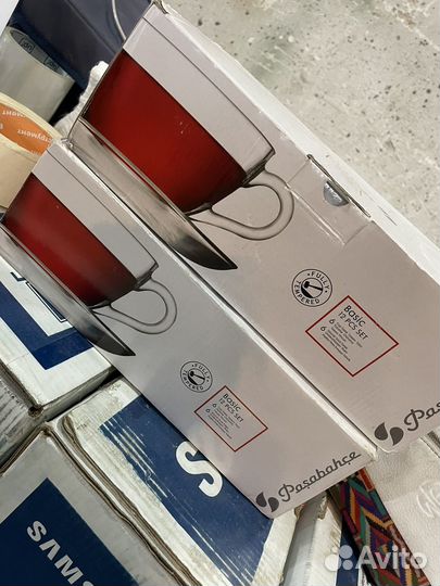 Чайные чашки с блюдцами