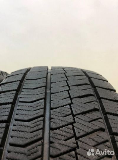 Bridgestone Blizzak VRX 225/45 R18 100Z