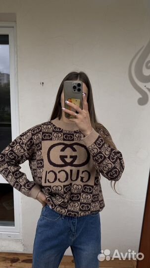 Свитер женский