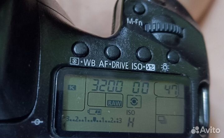 Зеркальный фотоаппарат Canon 7D body 18,5 k пробег