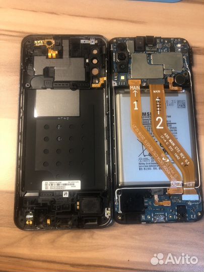 В разбор Samsung A505 (A50)