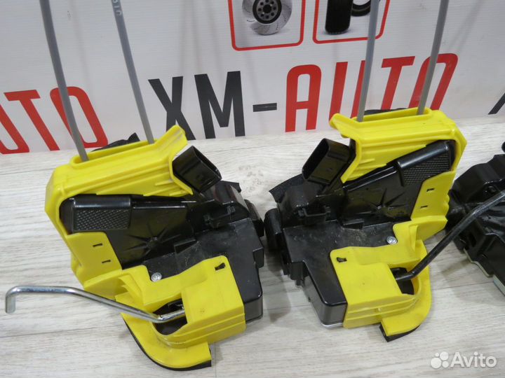 Замок двери Hyundai Solaris 2