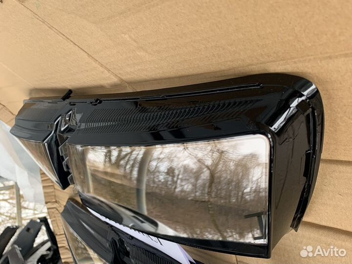 Стекло фары Шкода Октавия А7