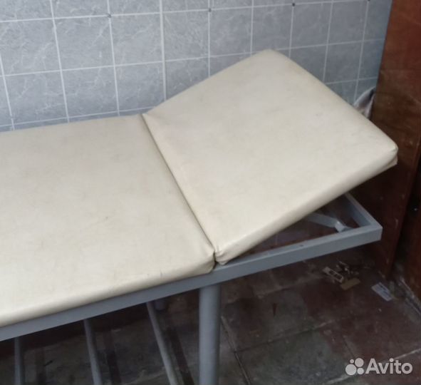 Массажная кушетка