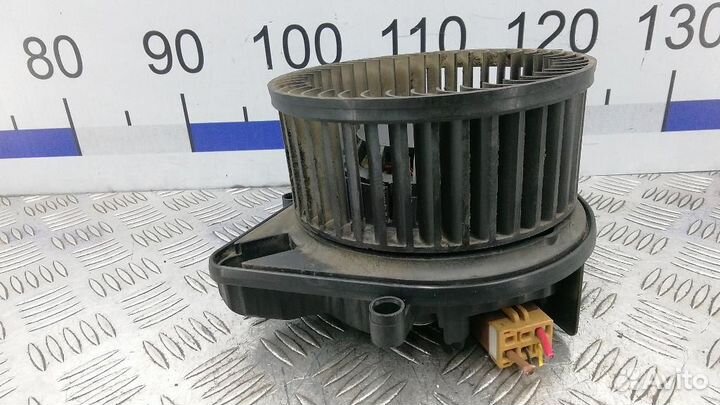 Моторчик печки Audi A4/RS4/S4