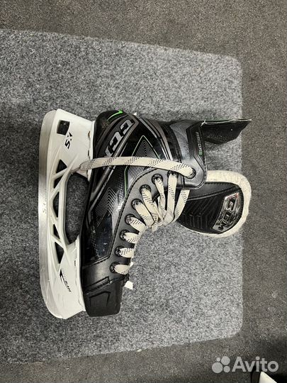 Коньки CCM Rebcor