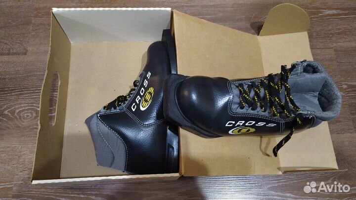 Ботинки лыжные женские 37 размер cross