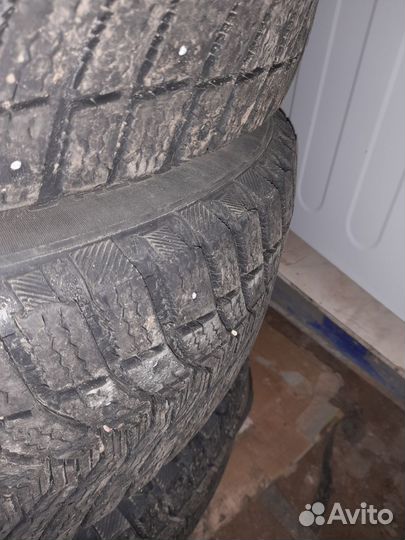 Michelin X-Ice North XIN3 215/65 R16