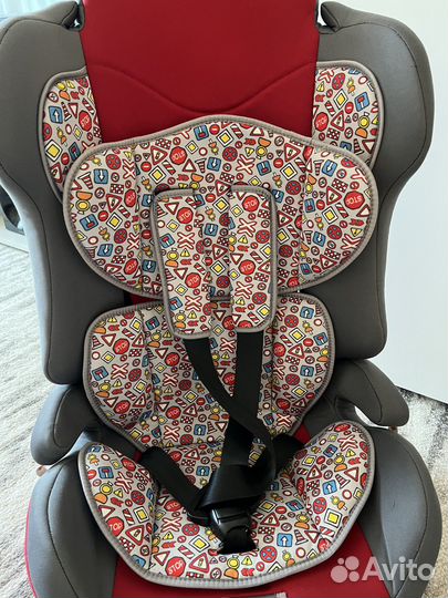 Автомобильное кресло