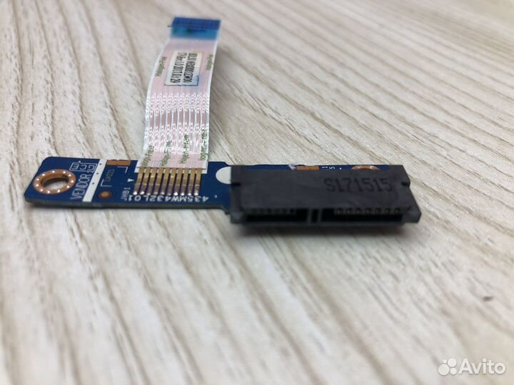 Плата с разъемом подключения DVD-привода LS-C706P