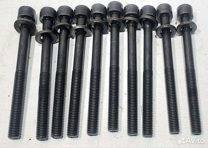 Комплект болтов гбц Nissan hr16de, Renault H4M