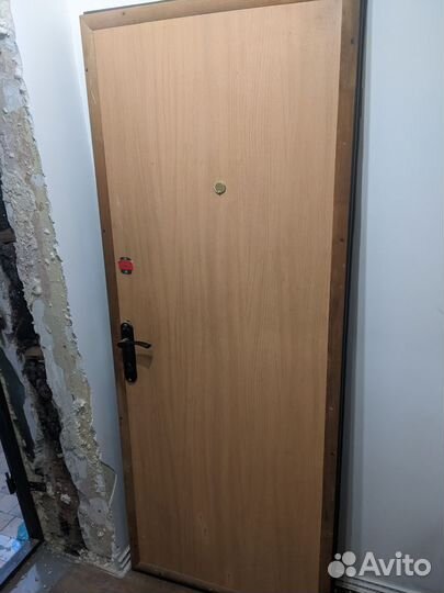 Дверь входная металлическая