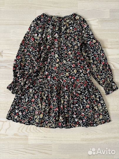 Платья. Комбинезон. Куртка. Zara