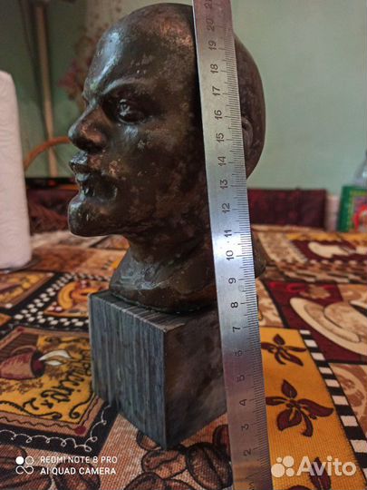 Бюст Ленина