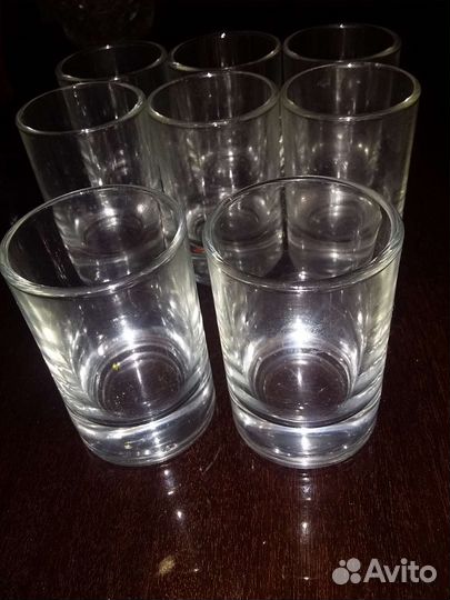 Посуда кружки тарелки