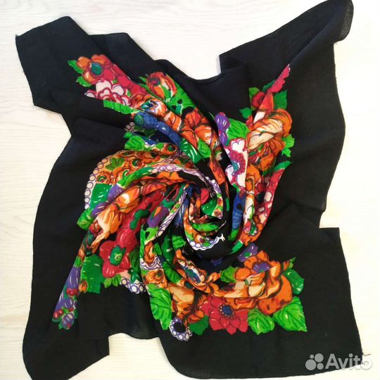 Платок СССР 90*90 в павловопосадском стиле