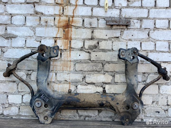 Подрамник ауди 100 с4