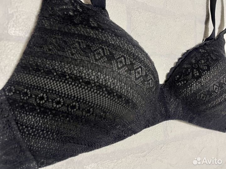 Бюстгальтеры Uniqlo