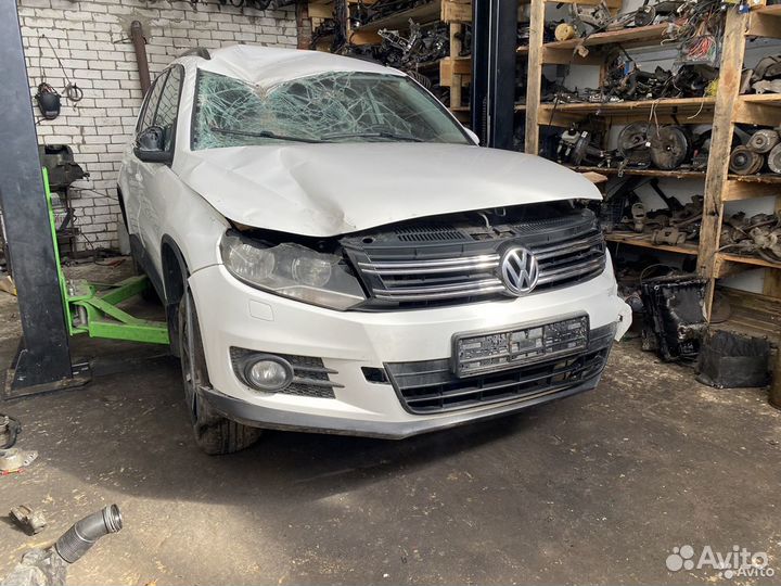 Крыло заднее левое Volkswagen Tiguan