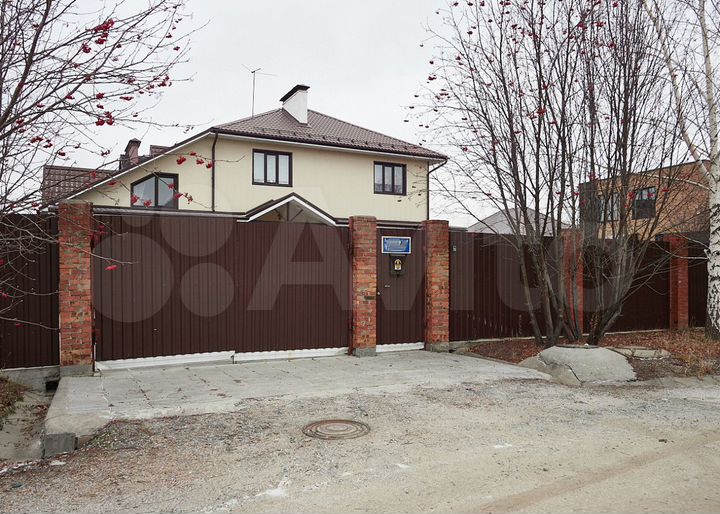 Коттедж 414 м² на участке 9 сот.