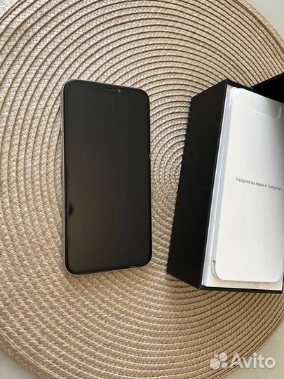 iPhone X, 64 ГБ